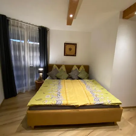 Serlesblick Apartment *